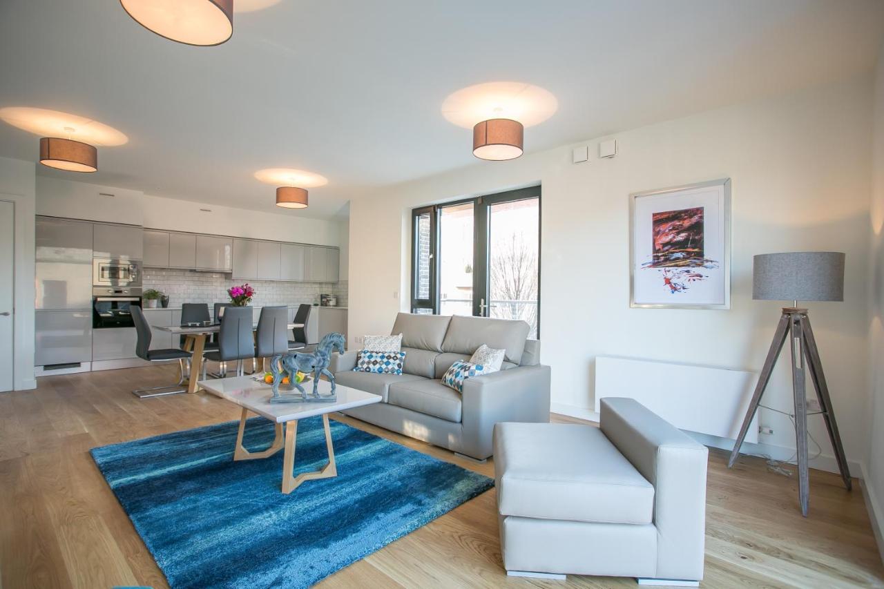 Grand Canal Square Apartments Dublin Bagian luar foto