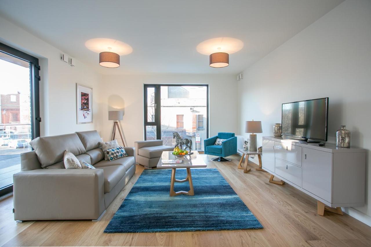 Grand Canal Square Apartments Dublin Bagian luar foto
