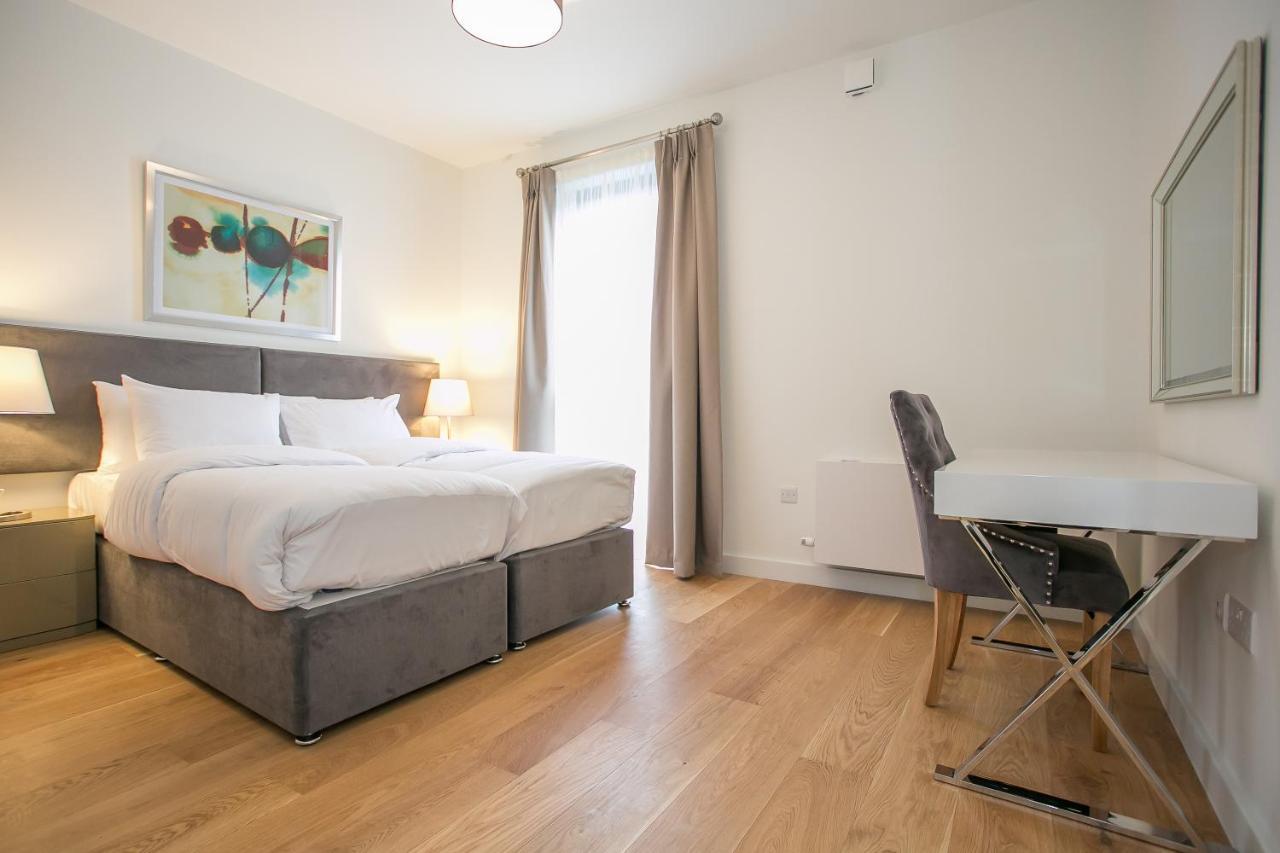Grand Canal Square Apartments Dublin Bagian luar foto