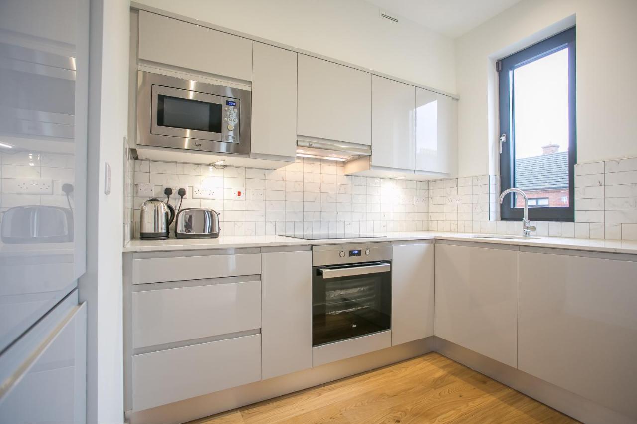 Grand Canal Square Apartments Dublin Bagian luar foto