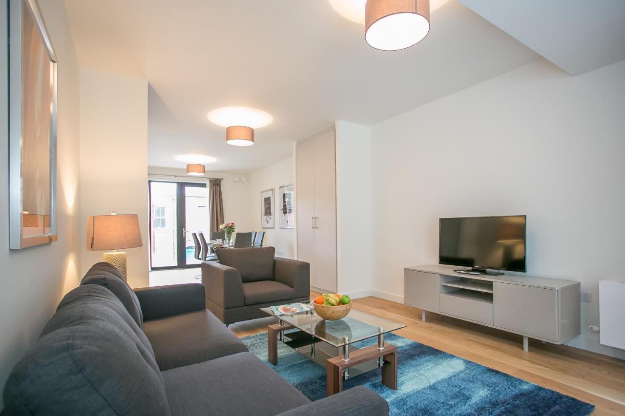 Grand Canal Square Apartments Dublin Bagian luar foto