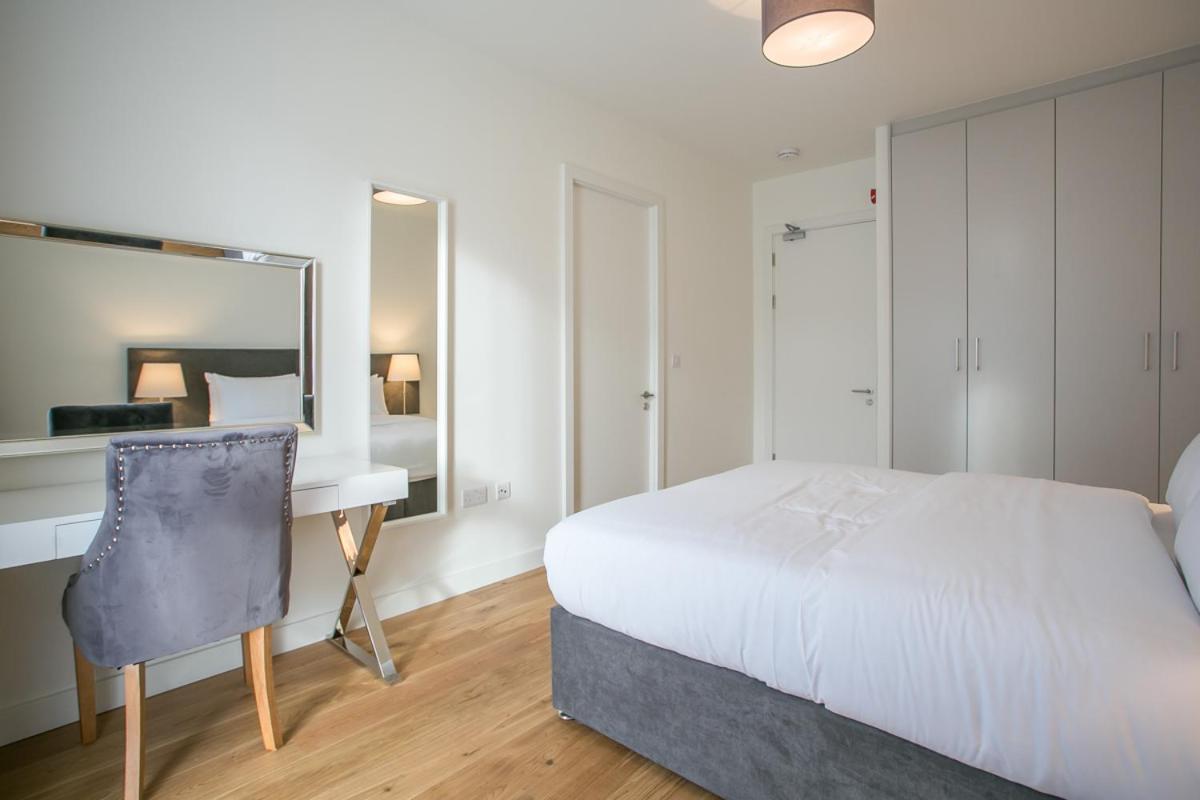 Grand Canal Square Apartments Dublin Bagian luar foto