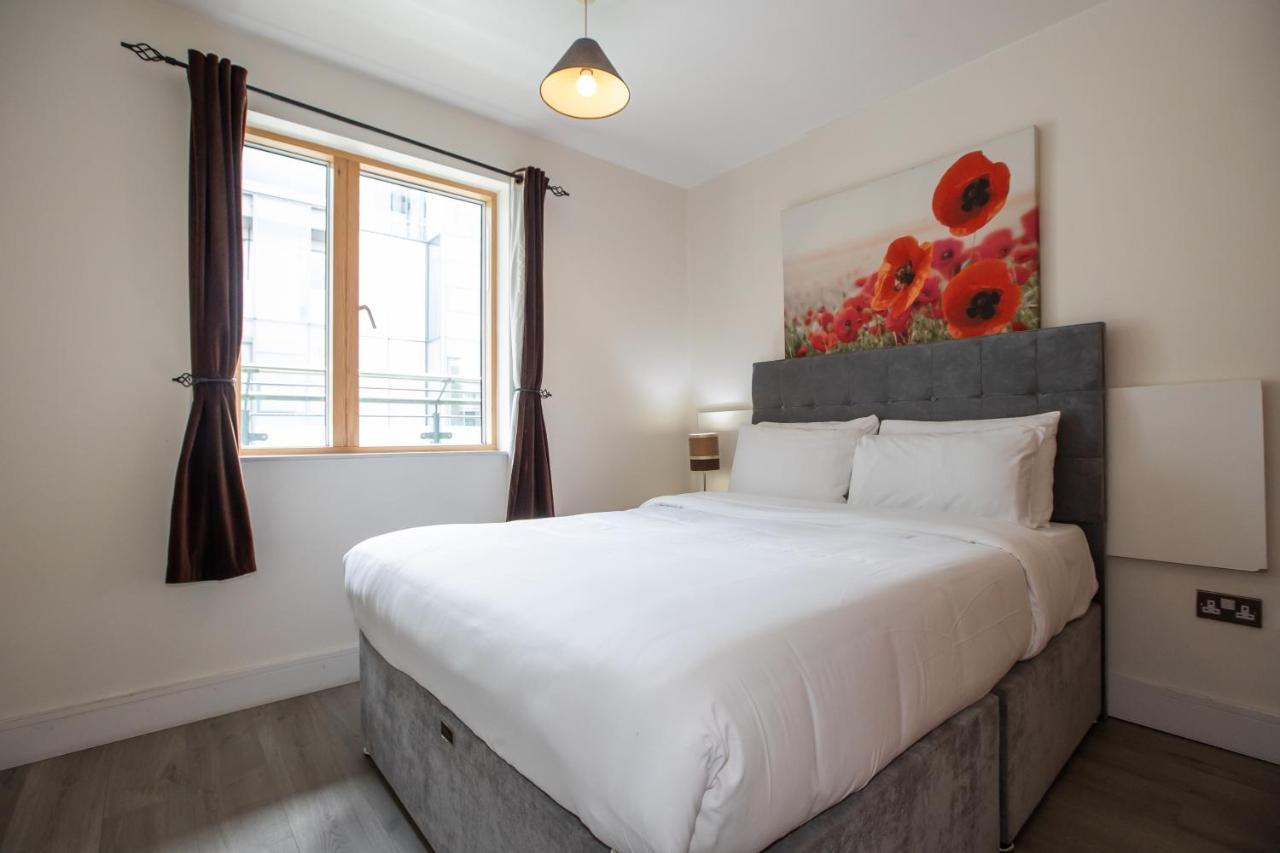 Grand Canal Square Apartments Dublin Bagian luar foto