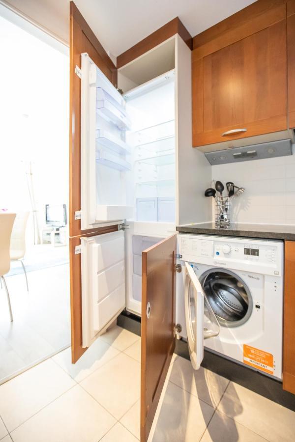 Grand Canal Square Apartments Dublin Bagian luar foto