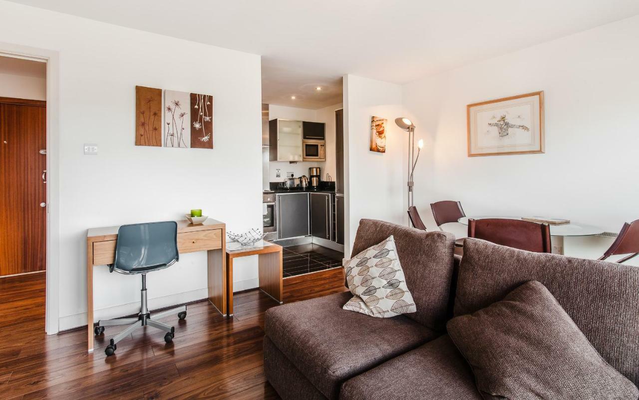 Grand Canal Square Apartments Dublin Bagian luar foto