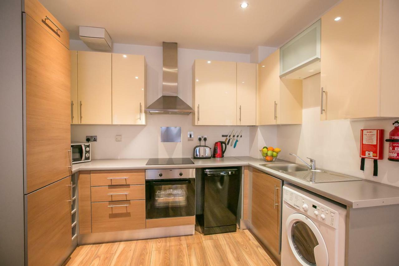 Grand Canal Square Apartments Dublin Bagian luar foto