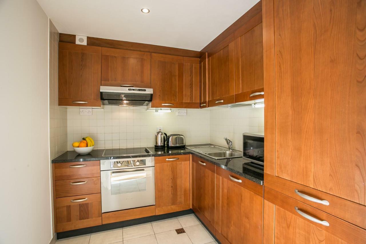 Grand Canal Square Apartments Dublin Bagian luar foto