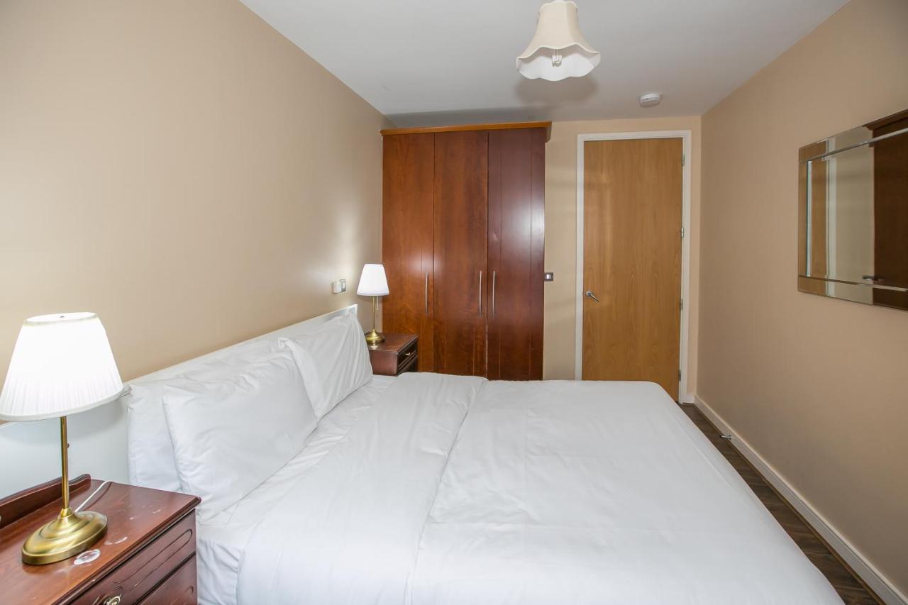 Grand Canal Square Apartments Dublin Bagian luar foto