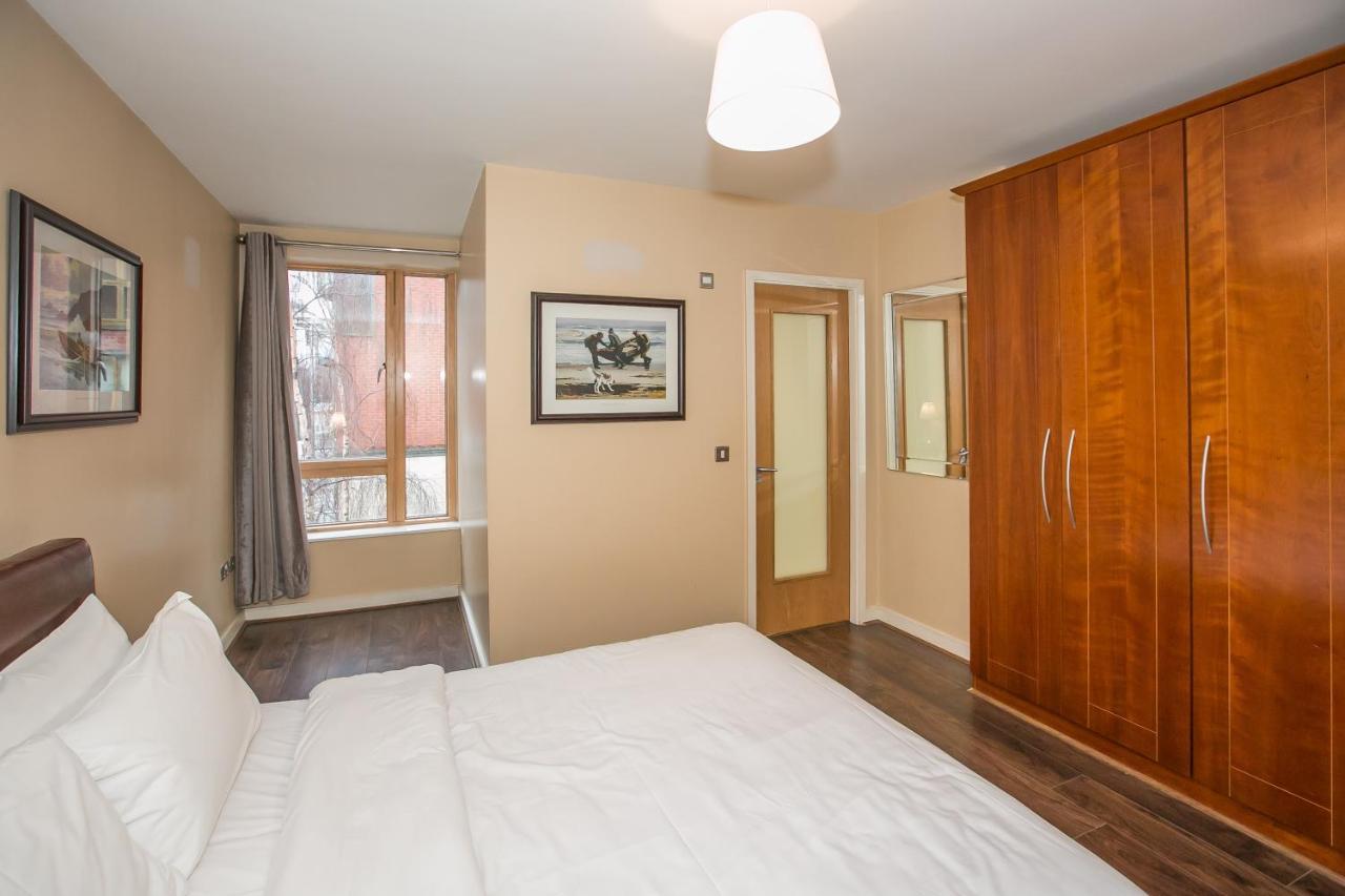Grand Canal Square Apartments Dublin Bagian luar foto