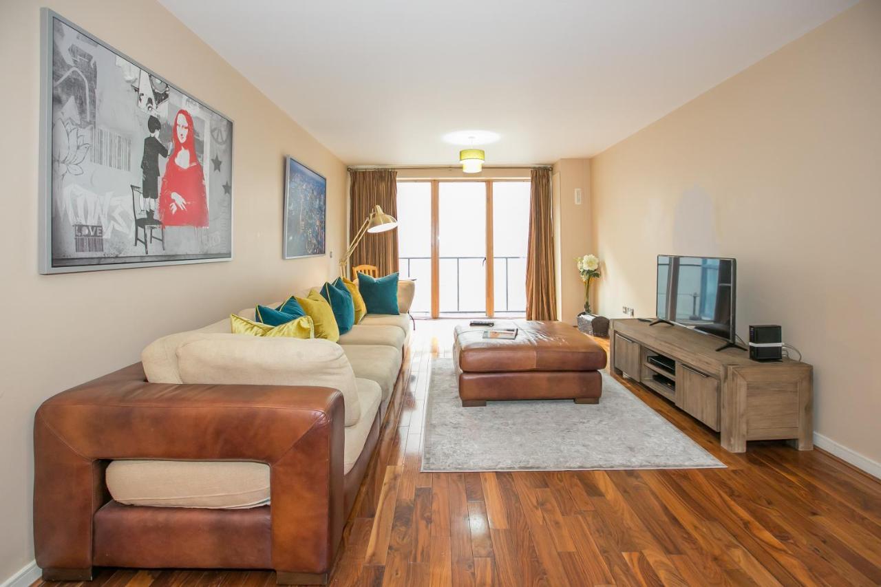 Grand Canal Square Apartments Dublin Bagian luar foto